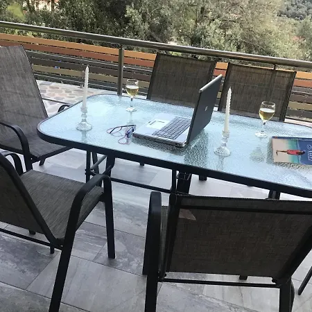 Zois' House בית נופש *