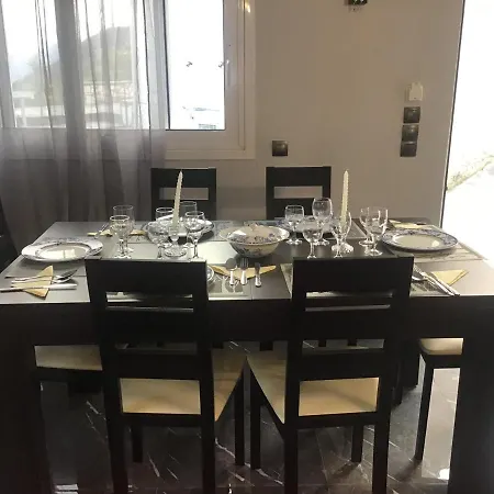 Zois' House Nyaraló Szívrosz