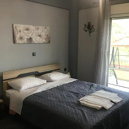Nyaraló Zois' House Szívrosz
